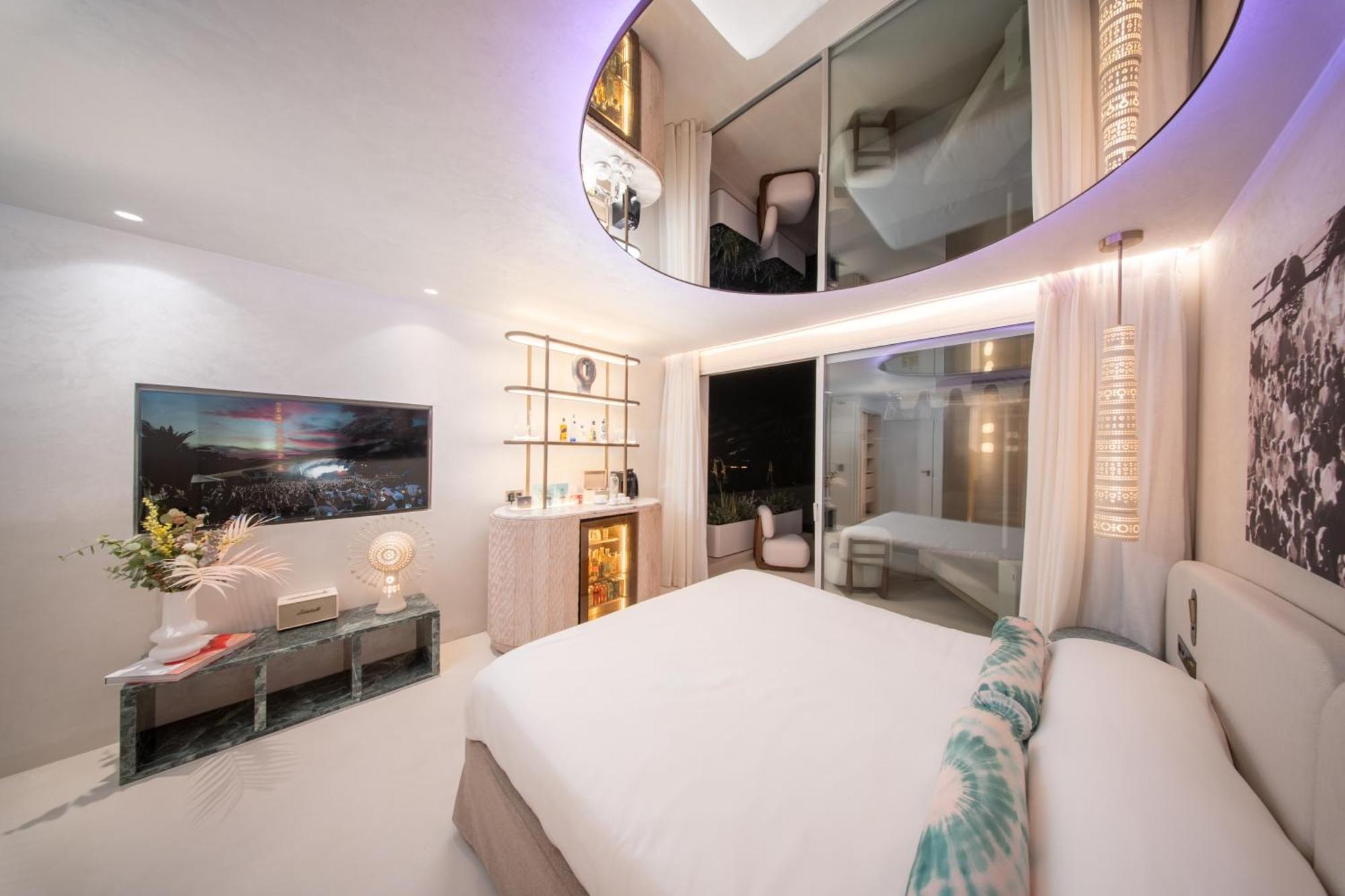 Destino Five Ibiza - New Hotel (Adults Only) Playa De Talamanca Bagian luar foto